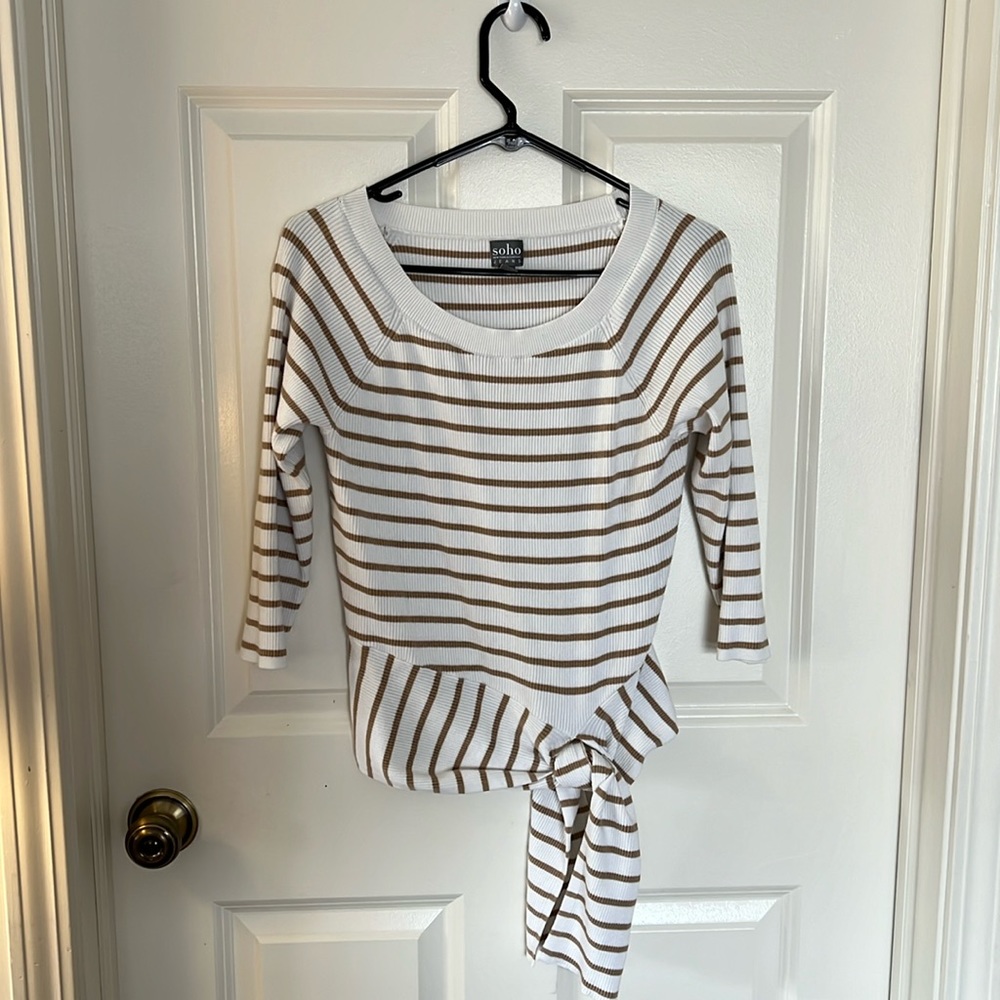 White and Tan size L Soho 3/4 sleeve shirt with waist tie